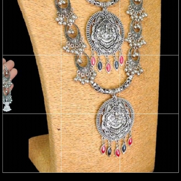 Necklace with earrings - Picture 2 of 3